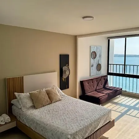 Leslies Apartment *